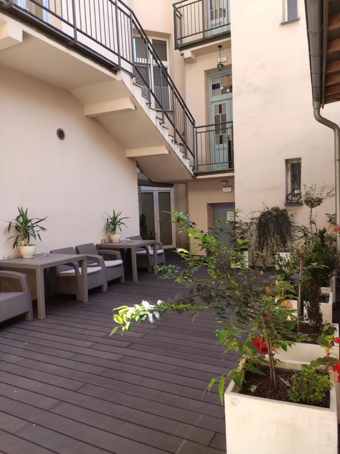 Mirror Apartments Cracovia Exterior foto