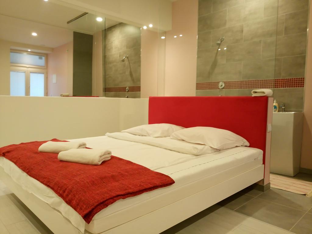Mirror Apartments Cracovia Exterior foto