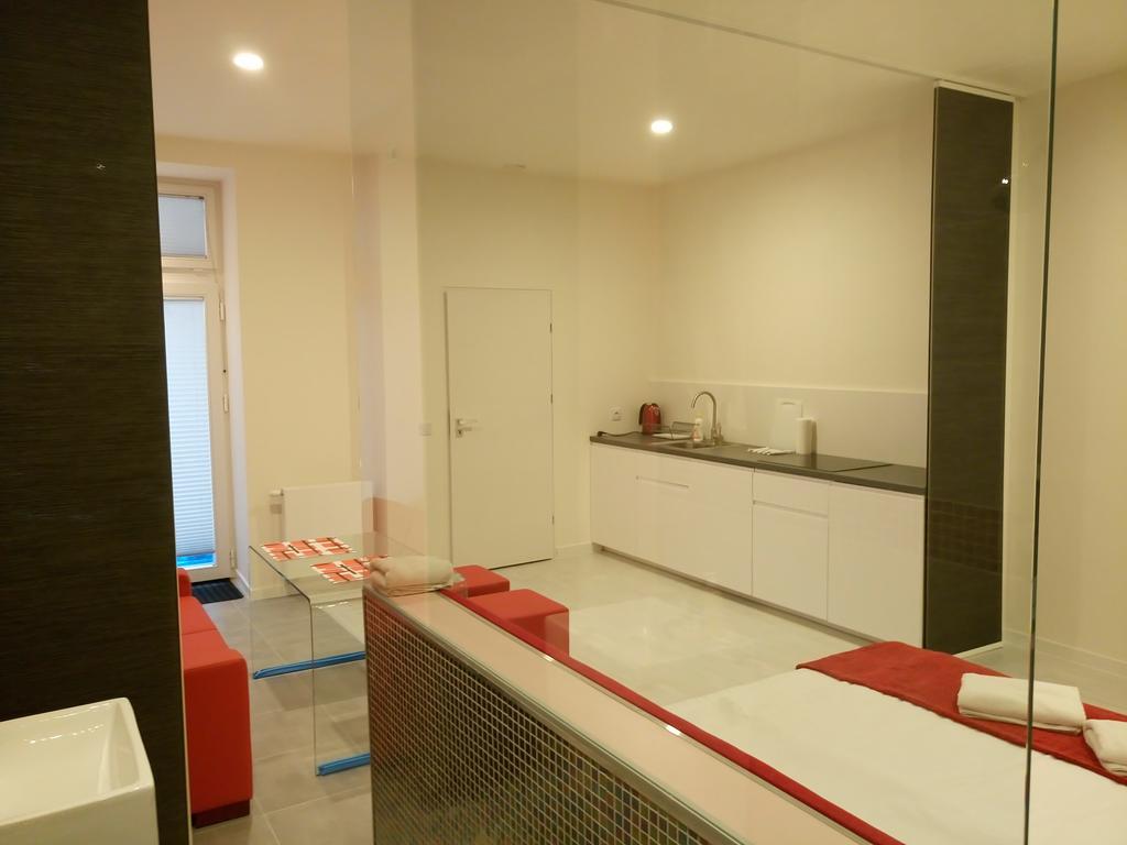 Mirror Apartments Cracovia Exterior foto