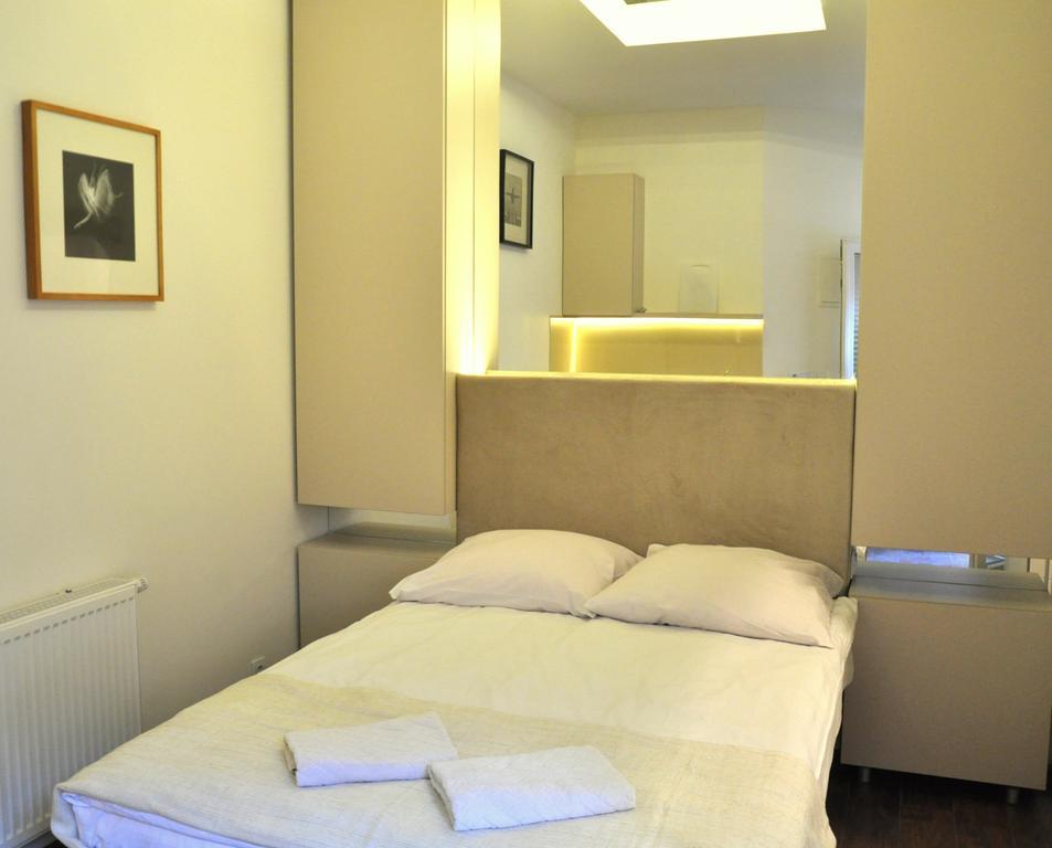 Mirror Apartments Cracovia Exterior foto